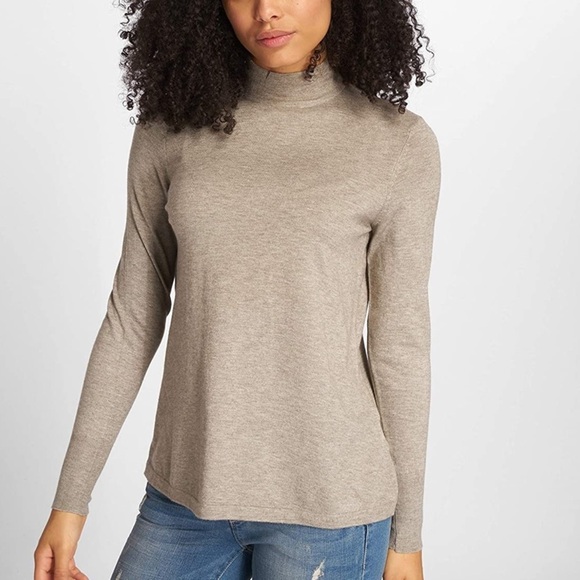 Cozy Mockneck Long Sleeve - Picture 2 of 8